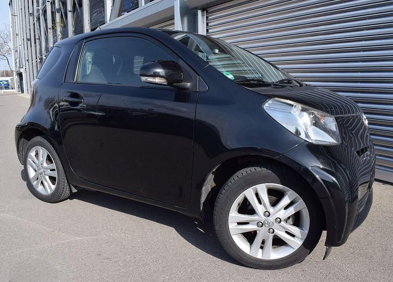 Gebraucht Toyota iQ 98 PS (72 kW) 2009 Schwarz Kleinwagen