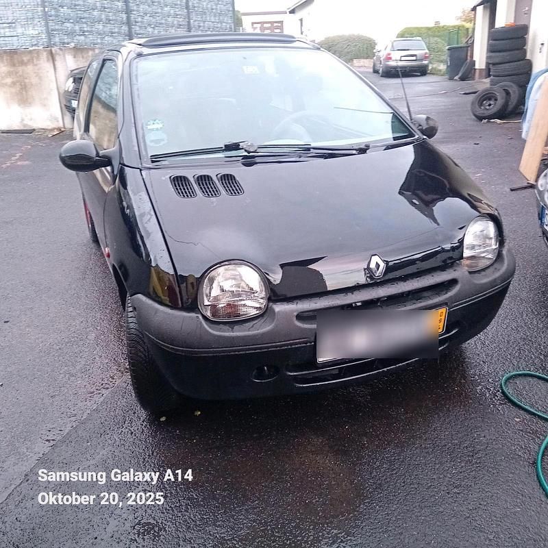 Schwarz Gebraucht 2000 Renault Twingo Kleinwagen | 690 € (Fairer Preis) - Bild 1/4