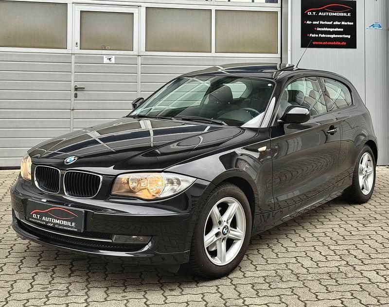 Schwarz Gebraucht 2010 BMW 120 Sport Line Kleinwagen | 5.900 € (Fairer Preis) - Bild 1/4