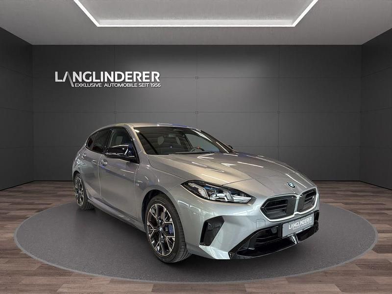 Gebraucht BMW M135 Performance 300 PS (220 kW) 2024 Skyscraper grau metallic Kleinwagen