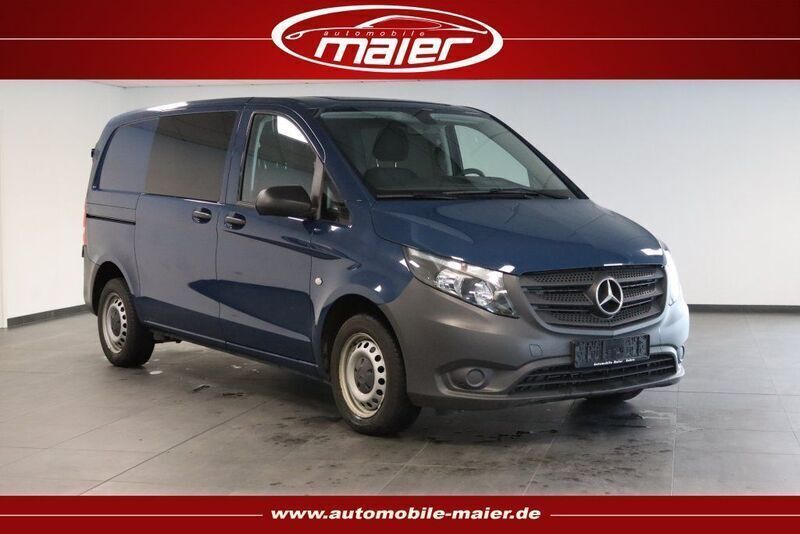 Blau Gebraucht 2019 Mercedes Vito Van / Kleinbus | 22.800 € (Guter Preis) - Bild 1/4