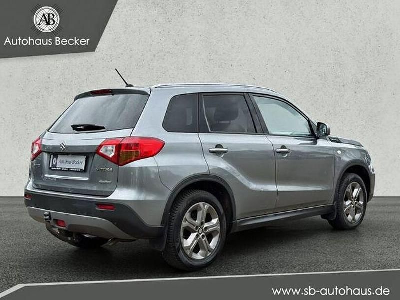 Gebraucht Suzuki Vitara Comfort 120 PS (88 kW) 2017 Grau SUV