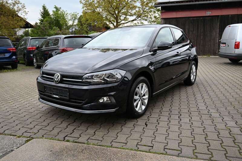 Schwarz Gebraucht 2021 VW Polo Highline Kleinwagen | 16.900 € (Fairer Preis) - Bild 1/4