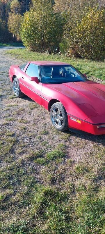 Rot Gebraucht 1984 Corvette C4 Coupé | 15.500 € - Bild 1/4