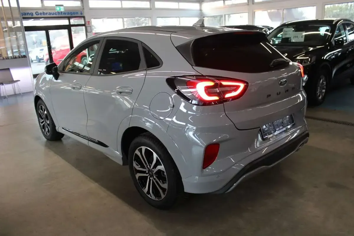 Second-hand Ford Puma ST-Line X 155 CP (114 kW) 2023 Gri SUV