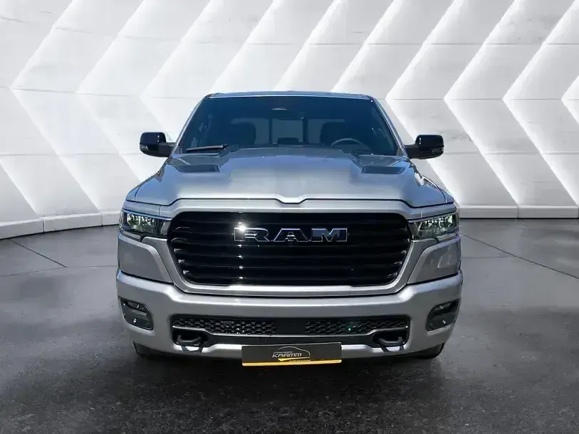 Używany Dodge Ram 426 KM (313 kW) 2025 Srebrny Pickup