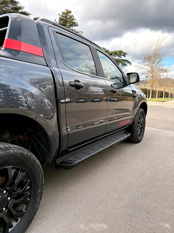 Gebraucht Ford Ranger 212 PS (155 kW) 2021 Grau Pickup