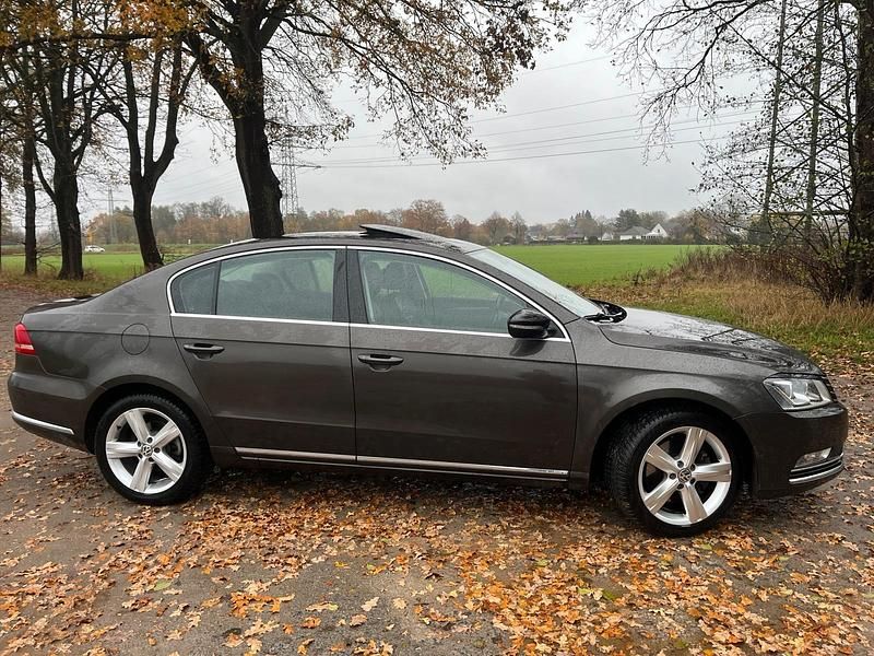 Gebraucht VW Passat 160 PS (117 kW) 2014 Braun Limousine