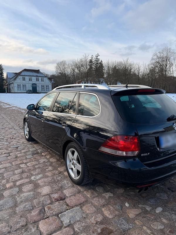 Gebraucht VW Golf VI 140 PS (102 kW) 2011 Schwarz Kleinwagen