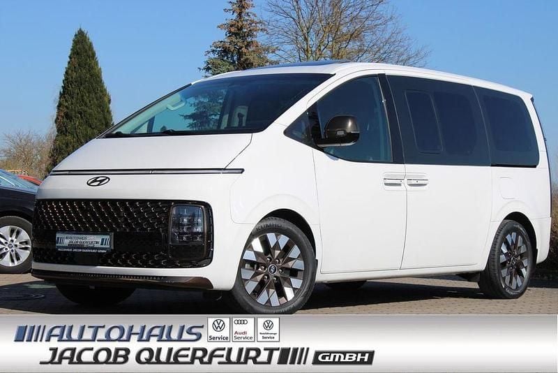 Weiß Gebraucht 2022 Hyundai Staria Signature Van | 41.444 € (Fairer Preis) - Bild 1/4