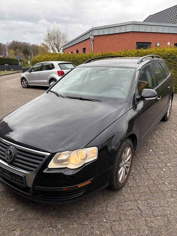 Gebraucht VW Passat 105 PS (77 kW) 2008 Schwarz Kombi