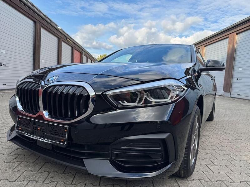 Gebraucht BMW 118 136 PS (100 kW) 2023 Schwarz Kleinwagen