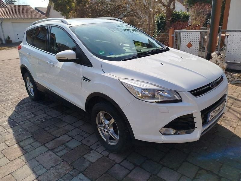 Gebraucht Ford Kuga Titanium 163 PS (119 kW) 2014 Weiß SUV