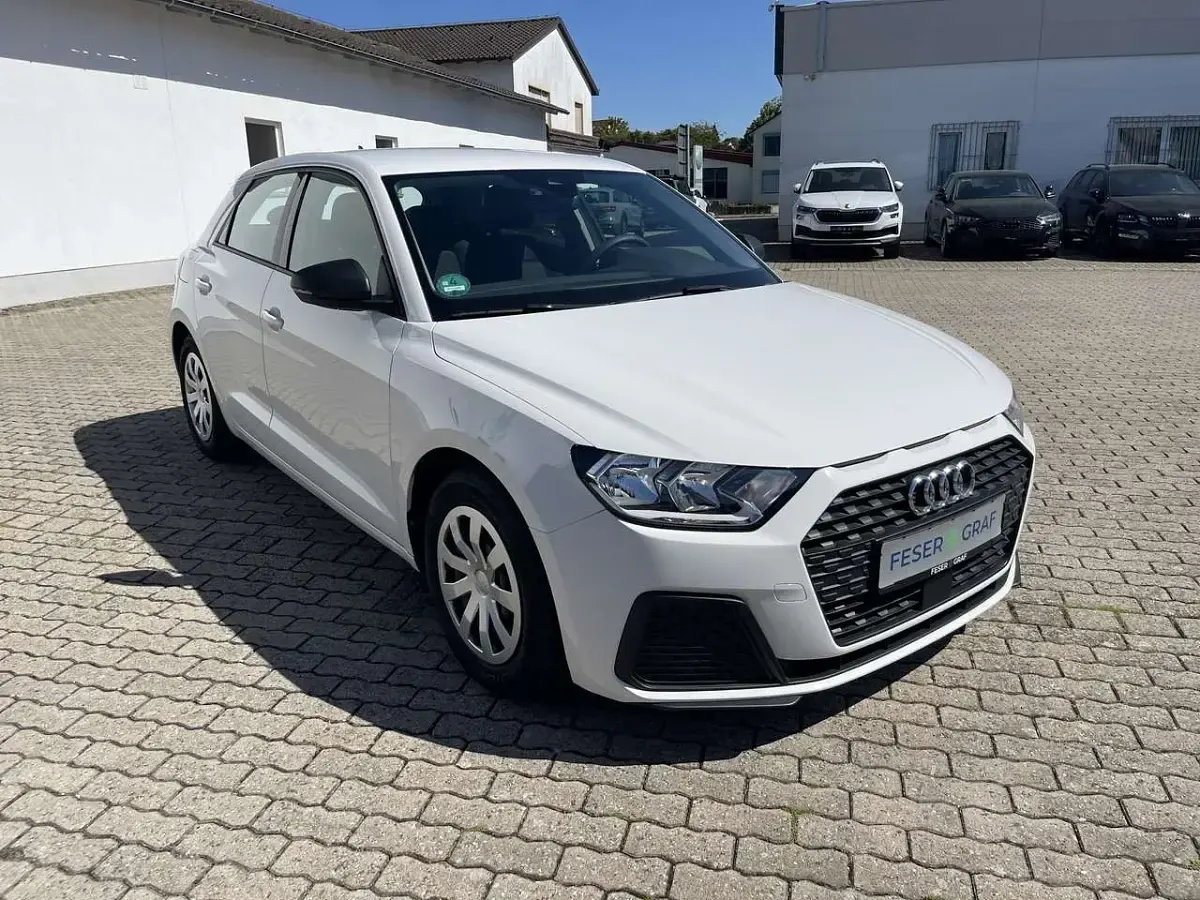 Gebraucht Audi A1 Comfort 95 PS (69 kW) 2022 Cortinaweiß SUV