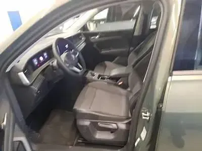Gebraucht VW Tayron Life 150 PS (110 kW) 2025 Cipressinogrün metallic SUV