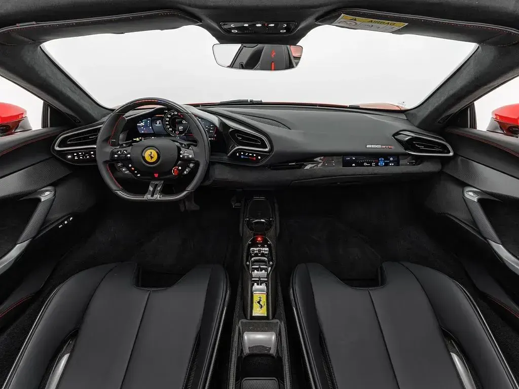 Second-hand Ferrari 296 829 CP (609 kW) 2025 Roșu Cabrio