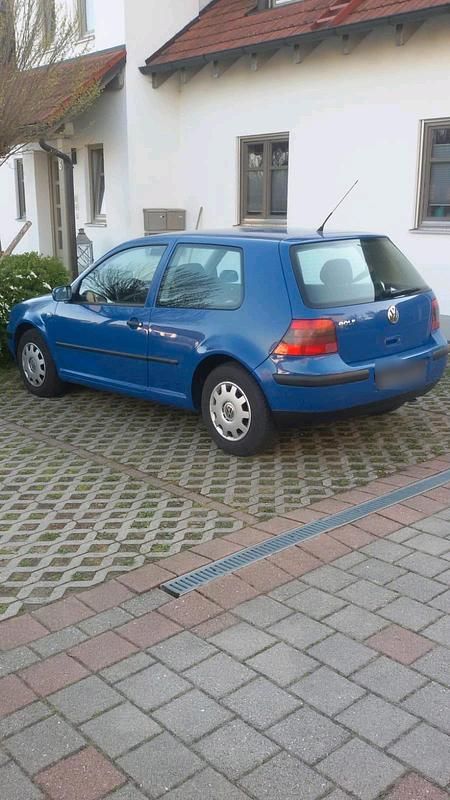 Gebraucht VW Golf IV 72 PS (52 kW) 2000 Blau Kleinwagen