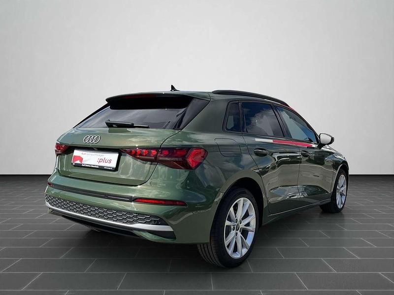 Gebraucht Audi A3 Ambiente 116 PS (85 kW) 2025 Distriktgrün metallic (metallic) Limousine