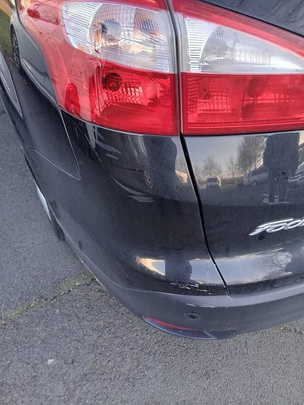 Gebraucht Ford Focus 95 PS (69 kW) 2012 Schwarz Kombi