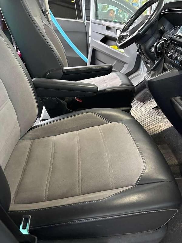 Gebraucht VW Multivan Highline 204 PS (150 kW) 2021 Silber Van