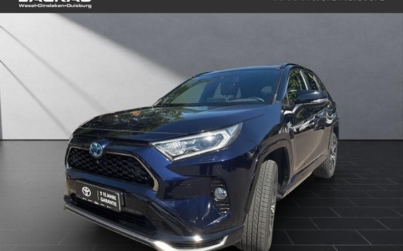 8x8/ 218 (metallic) Gebraucht 2021 Toyota RAV4 Hybrid Basis SUV | 37.950 € (Etwas zu teuer) - Bild 1/4