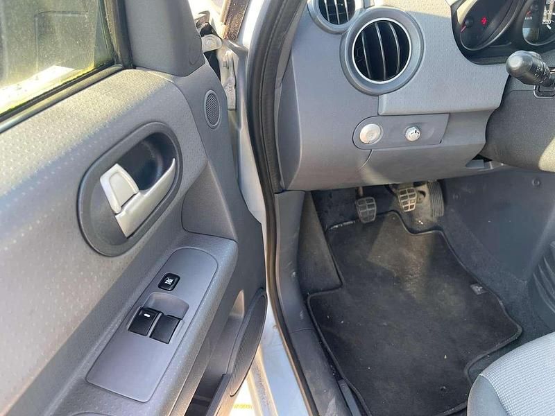 Gebraucht Mitsubishi Colt Invite 95 PS (69 kW) 2004 Illusion blue Kleinwagen