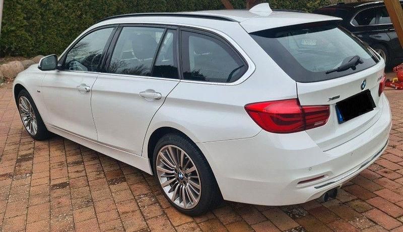 Gebraucht BMW 330 Luxury Line 252 PS (185 kW) 2018 Weiß Kombi