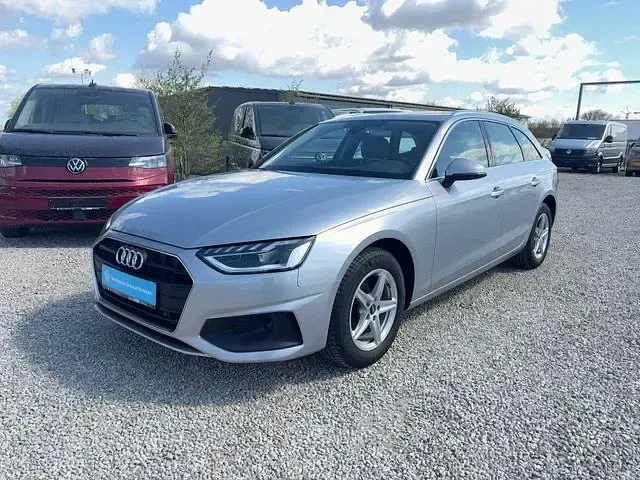 Używany Audi A4 Ambiente 190 KM (139 kW) 2022 Srebrny Kombi