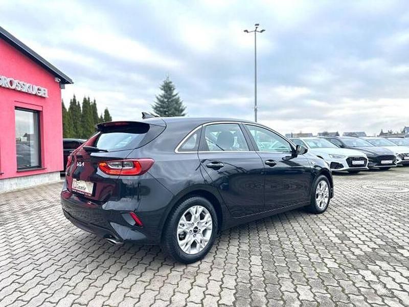 Gebraucht Kia Ceed 160 PS (117 kW) 2022 Schwarz Kleinwagen