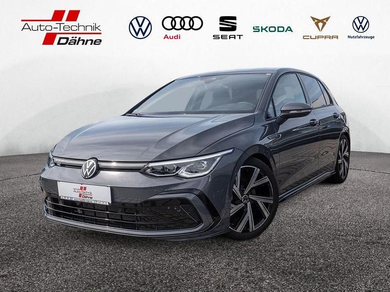 Grau / delfingrau (metallic) Gebraucht 2023 VW Golf VIII R-line Limousine | 29.980 € (Fairer Preis) - Bild 1/4