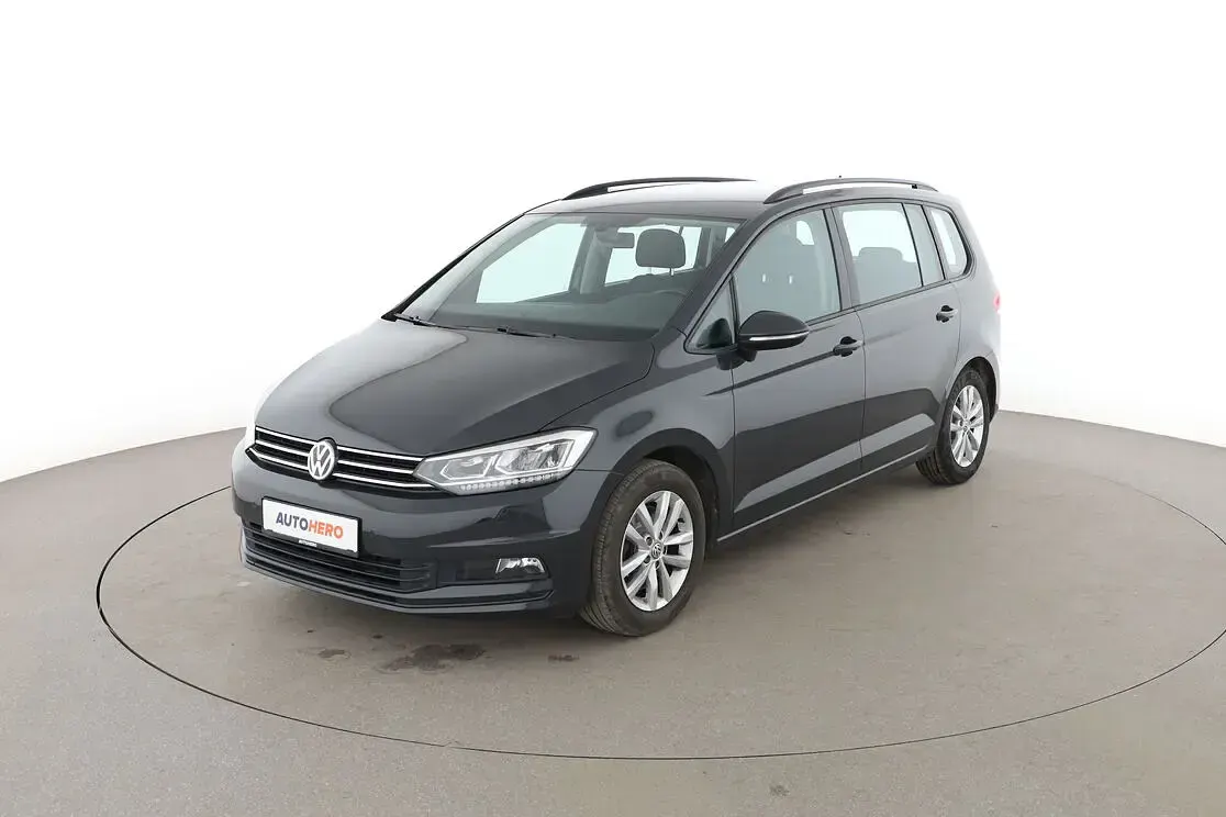 Gebraucht VW Touran Comfortline 150 PS (110 kW) 2019 Van / Kleinbus