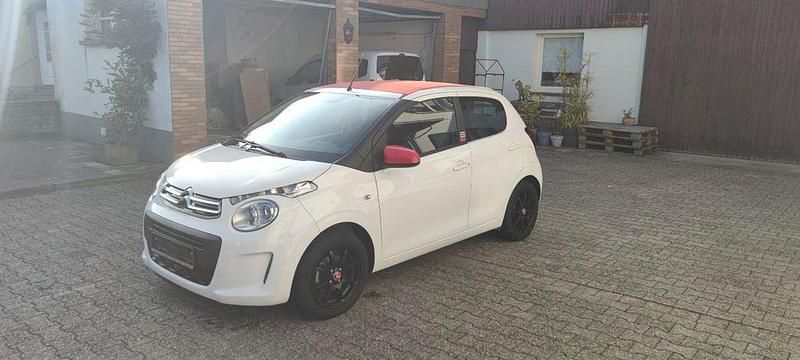 Weiß Gebraucht 2017 Citroën C1 Feel Kleinwagen | 7.000 € (Guter Preis) - Bild 1/4