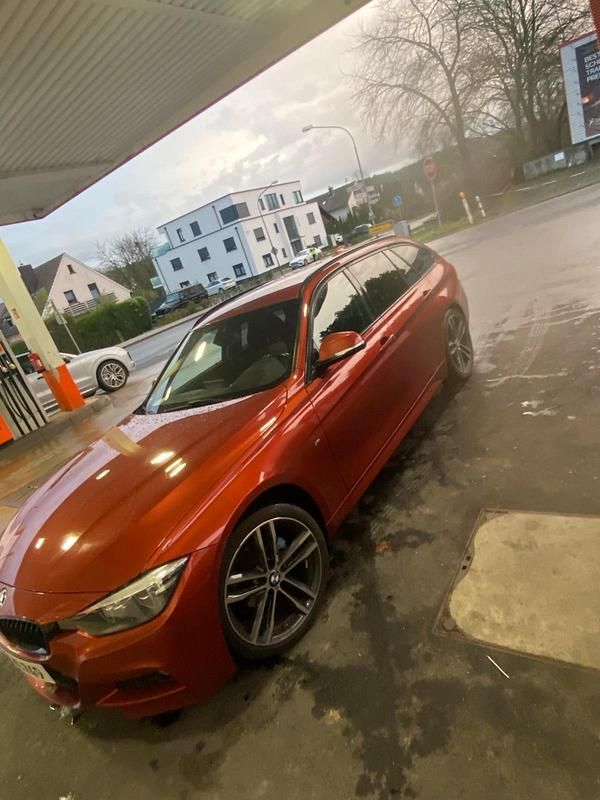 Orange Gebraucht 2018 BMW 320 M Sport Kombi | 19.500 € (Fairer Preis) - Bild 1/4