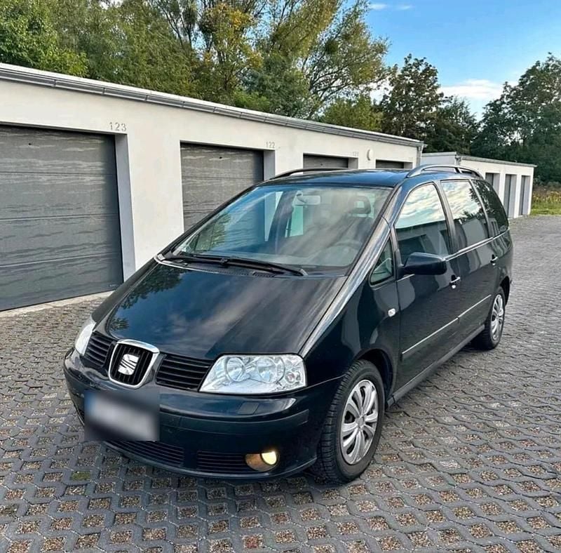 Schwarz Gebraucht 2003 Seat Alhambra Van / Kleinbus | 2.350 € (Fairer Preis) - Bild 1/4