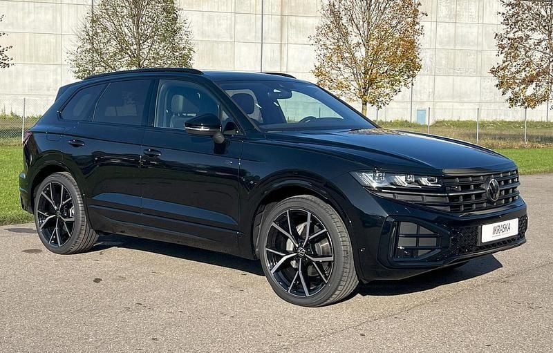 Neu VW Touareg R-line 330 PS (242 kW) 2025 Schwarz SUV
