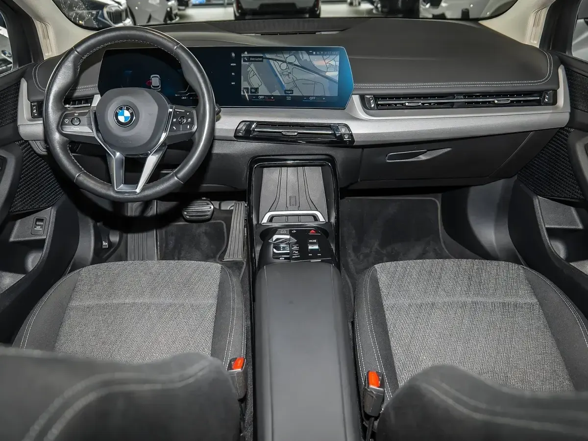 Gebraucht BMW 218 Active Tourer Efficient Dynamics 136 PS (100 kW) 2023 Weiß Van / Kleinbus