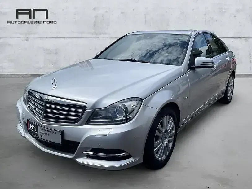 Gebraucht Mercedes C180 Avantgarde 156 PS (114 kW) 2011 Silber Limousine