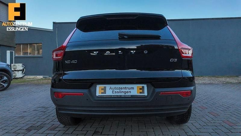 Gebraucht Volvo XC40 Basis 150 PS (110 kW) 2019 Schwarz SUV