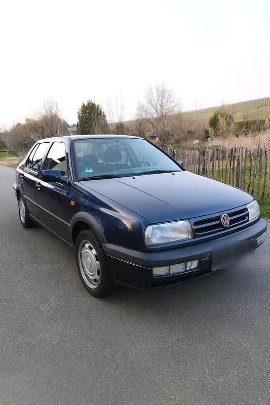 Gebraucht VW Vento GT 115 PS (84 kW) 1994 Blau Limousine