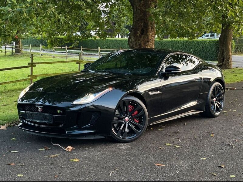 Schwarz Gebraucht 2015 Jaguar F-Type R Coupé | 44.900 € (Fairer Preis) - Bild 1/4