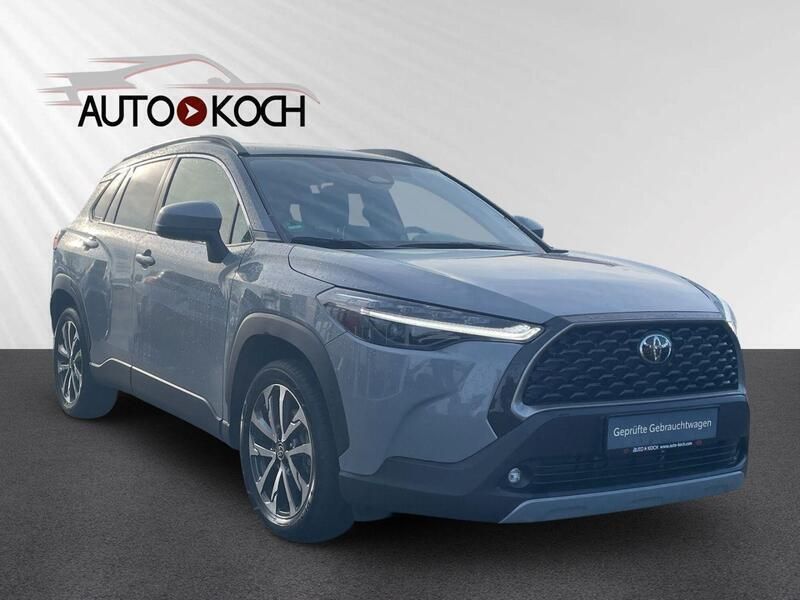 Manhattangrau metallic Gebraucht 2024 Toyota Corolla Cross Premium SUV | 38.990 € (Fairer Preis) - Bild 1/4
