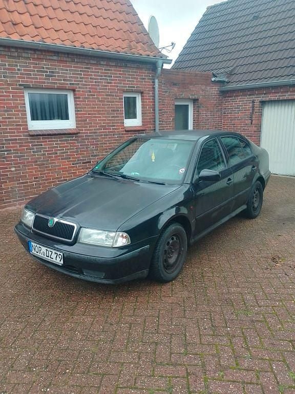 Gebraucht Skoda Octavia 116 PS (85 kW) 1999 Schwarz Limousine