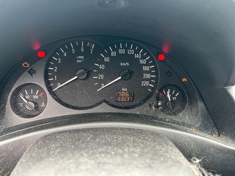 Blau Gebraucht 2002 Opel Corsa Kleinwagen | 200 € (Superpreis) - Bild 1/4