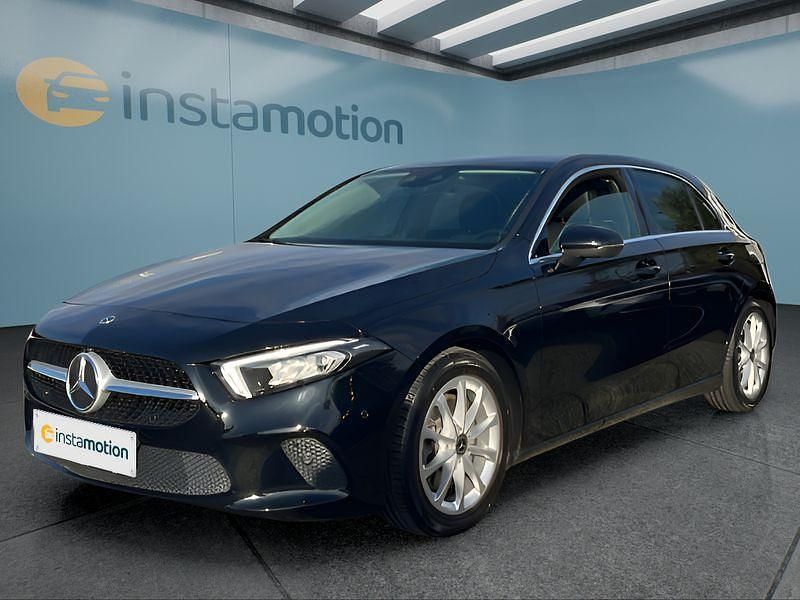 Schwarz Gebraucht 2021 Mercedes A250 Kleinwagen | 25.649 € (Fairer Preis) - Bild 1/4