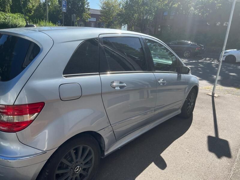 Andere außenfarben Gebraucht 2007 Mercedes B200 Avantgarde Van / Kleinbus | 4.500 € (Fairer Preis) - Bild 1/4