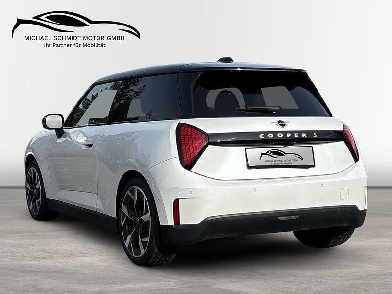 Gebraucht Mini Cooper SE Classic 160 kW (218 PS) 2025 Weiß Kleinwagen