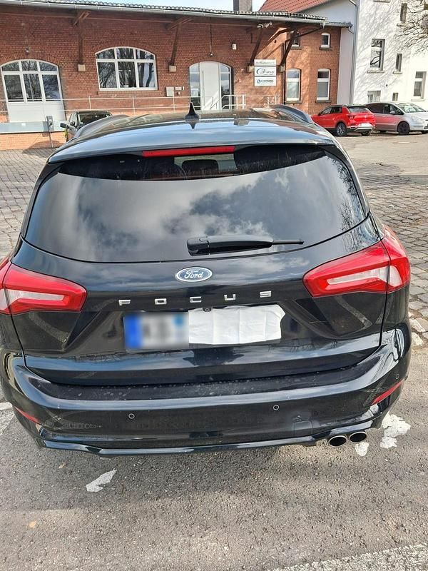 Gebraucht Ford Focus ST-Line 150 PS (110 kW) 2019 Schwarz Kombi
