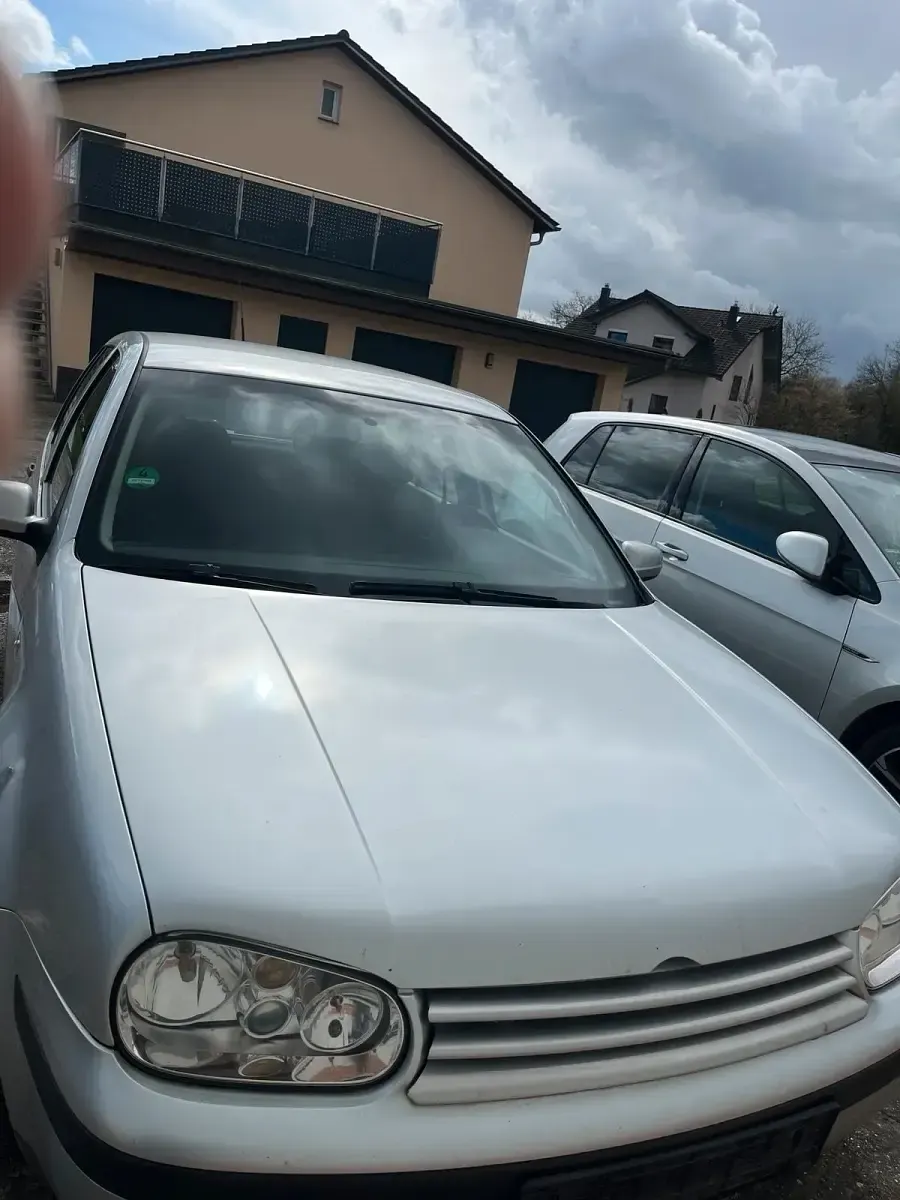 Używany VW Golf 101 KM (74 kW) 2003 Szary Coupe