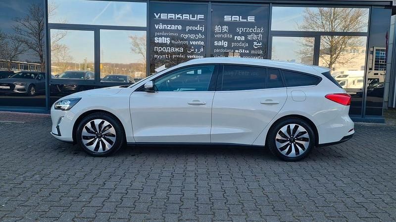 Gebraucht Ford Focus Cool & Connect 120 PS (88 kW) 2021 Weiß Limousine