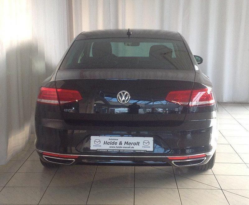 Gebraucht VW Passat GTE 156 PS (114 kW) 2018 Schwarz Limousine
